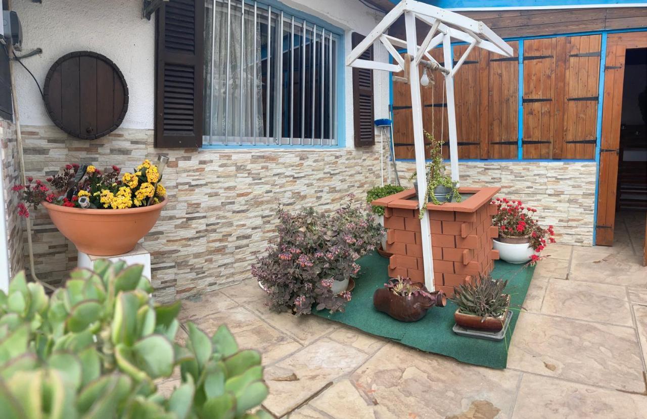 Mamas Summer House 拉纳卡 外观 照片