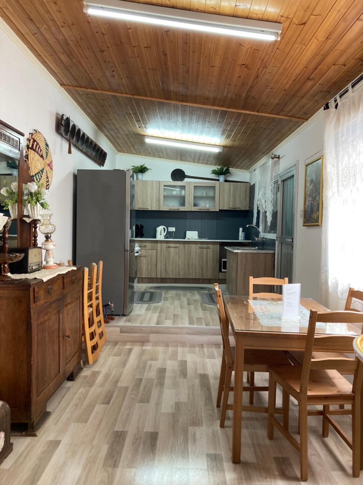 Mamas Summer House 拉纳卡 外观 照片